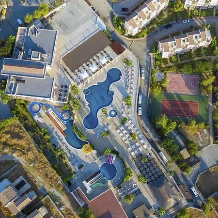 Wyndham Residences Kusadasi Golf & 1+1 Esyali Daire Apartment