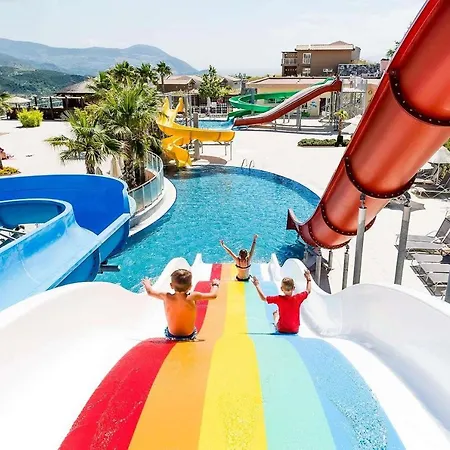 Wyndham Residences Kusadasi Golf & 1+1 Esyali Daire *